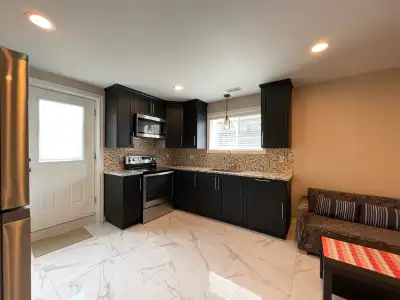New Studio / Bachelor Apartment available for Rent in Walker Gates (South Windsor). Safe quiet neigh...