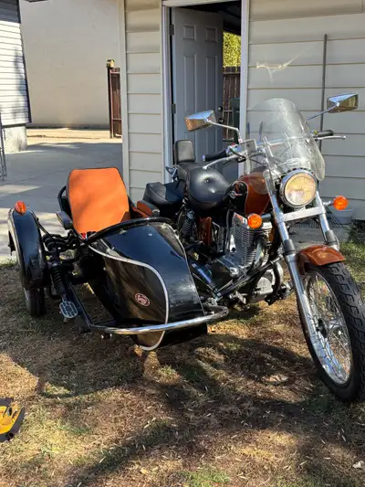 Suzuki Boulevard S40 w/sidecar professionally installed. 5400kms. No longer riding. Great fun unit....