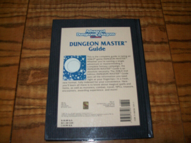 Advanced Dungeons & Dragons 2nd Edition Dungeon Master Guide in Other in Oakville / Halton Region - Image 2