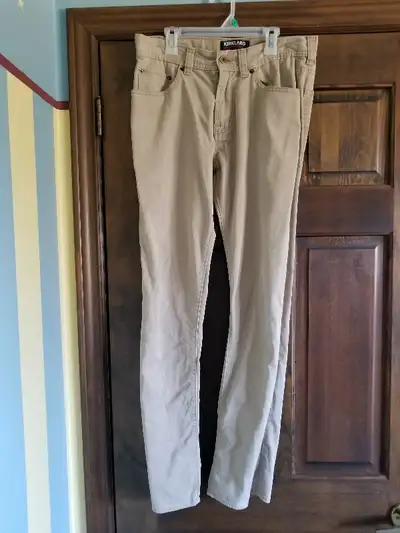Men's/Youth Pants American Eagle, Roots, Levi  27 - 30W, View more
