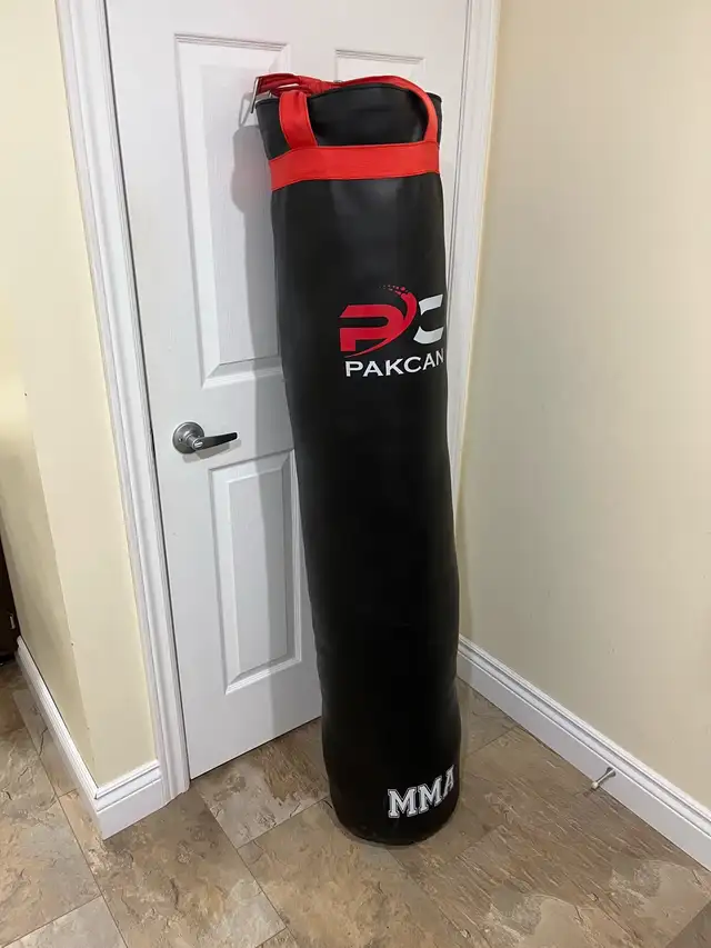 MMA Heavy Bag in Exercise Equipment in City of Halifax - Image 3