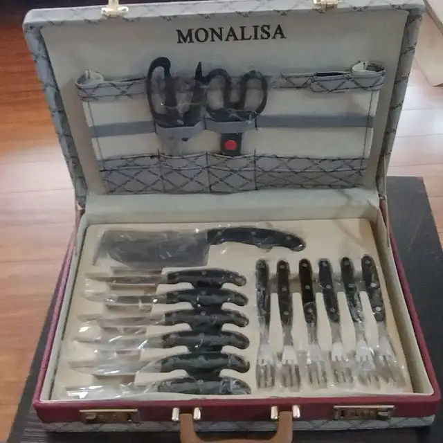 MONALISA, 23 Pieces cutlery set with Briefcase in Kitchen & Dining Wares in City of Toronto - Image 4