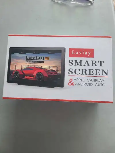 Smart car screen by Laviay with Apple CarPlay & Android Auto. In very good condition, works perfectl...