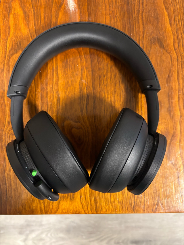 Xbox Wireless Headset 2024 in Headphones in Belleville