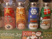 Brand New Set of 4 Christmas Joy Spreaders NRFB