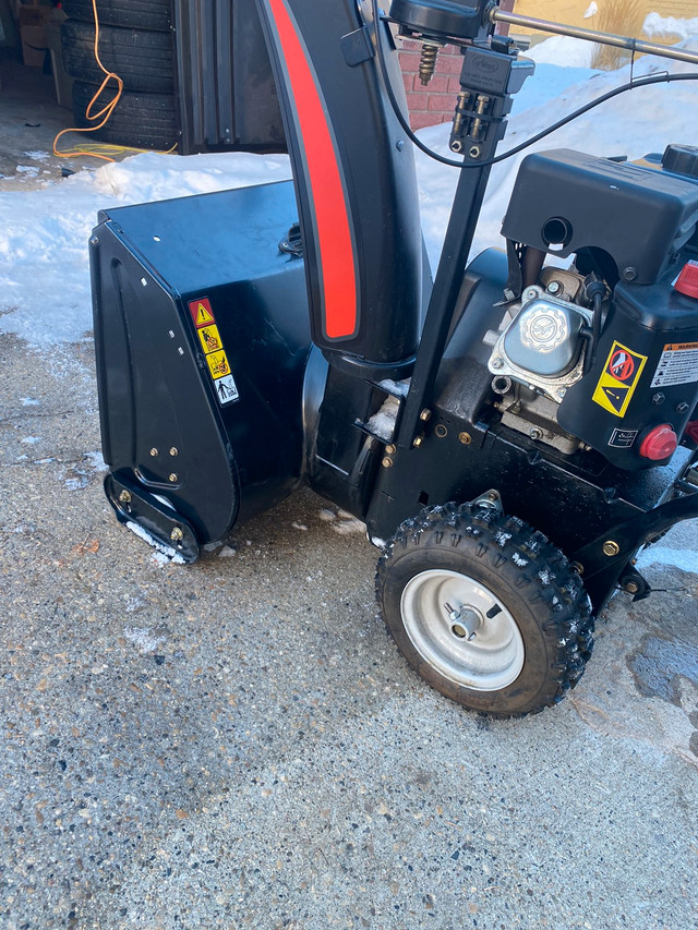 Ariens SnoTek 24in 208cc Selfpropelled Gas Snow Blower