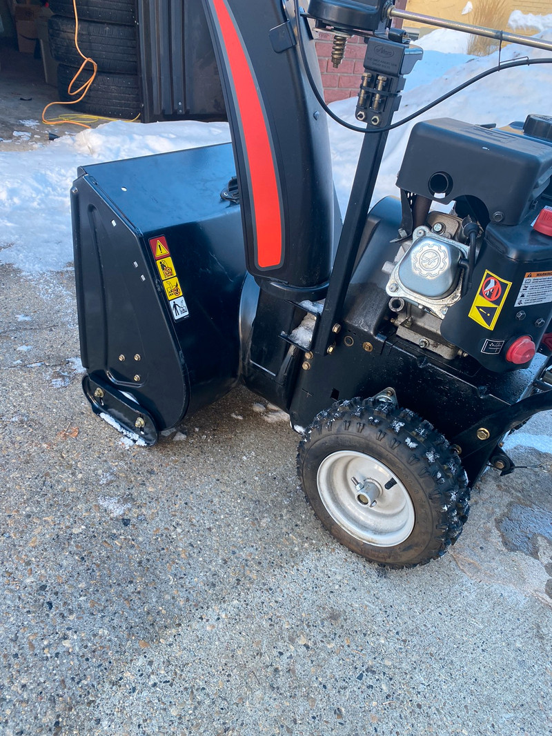 Ariens SnoTek 24in 208cc Selfpropelled Gas Snow Blower