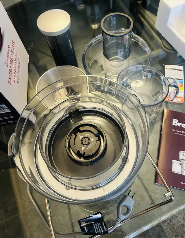 NEW Breville Juice Fountain Compact Centrifugal Juicer - Silver in Processors, Blenders & Juicers in Mississauga / Peel Region - Image 8