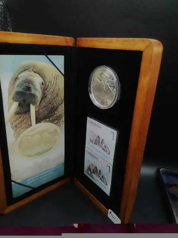 Canada the Atlantic Walrus and Calf Le Morse Stamp and Coin Set in Arts & Collectibles in Mississauga / Peel Region - Image 4