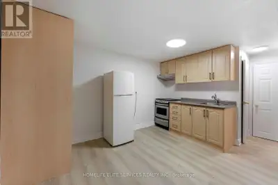1 Bedroom Basement with Large Bedroom, Living Room and Dining Room Located Near Nugett Mosque in Sca...