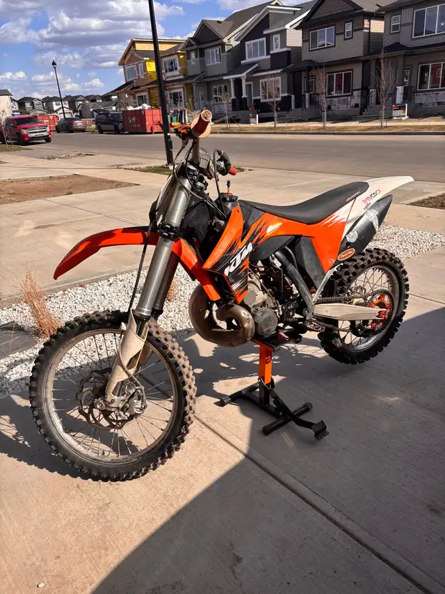 2011 KTM SX 250 2 stroke  in Dirt Bikes & Motocross in Edmonton - Image 3