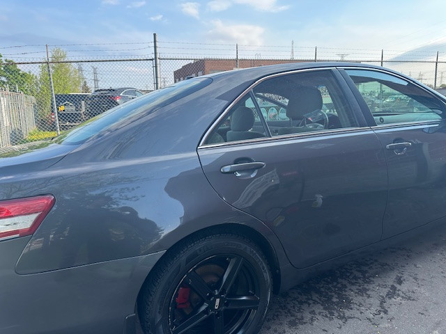 2011 Toyota Camry LE 4dr Sdn I4 Auto LE-black alloy wheels!! in Cars & Trucks in City of Toronto - Image 3