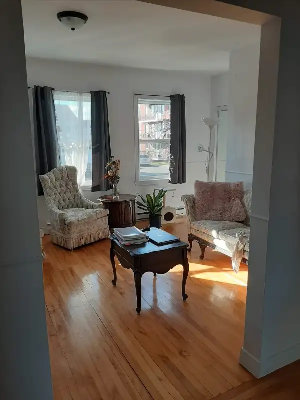 4 1/2 - 1er étage - près du  CEGEP et commodités -  850$ in Long Term Rentals in Shawinigan - Image 4
