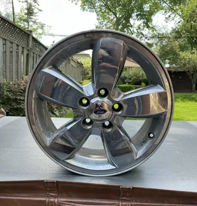 Set of 4 2012 Ford Escape 17 x 7 OEM RIMS .. fits tires 225/65/17