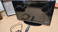 SAMSUNG 32" LCD TV - MINT CONDITION - PERFECT FOR BEDROOM