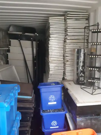 High-Quality Metal Store Shelving – Full Retail Setup for Sale Selling a full set of commercial-grad...