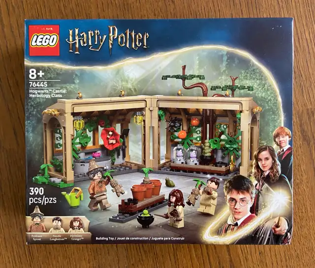 LEGO Harry Potter Hogwarts Castle: Herbology Class (7644 in Toys & Games in Calgary - Image 2