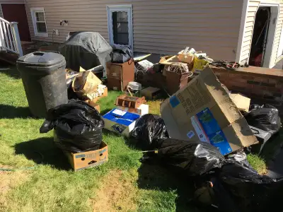 My name is Robert I offer my Services ▪︎Garage cleaning ▪︎Furniture removal ▪︎Household junk removal...