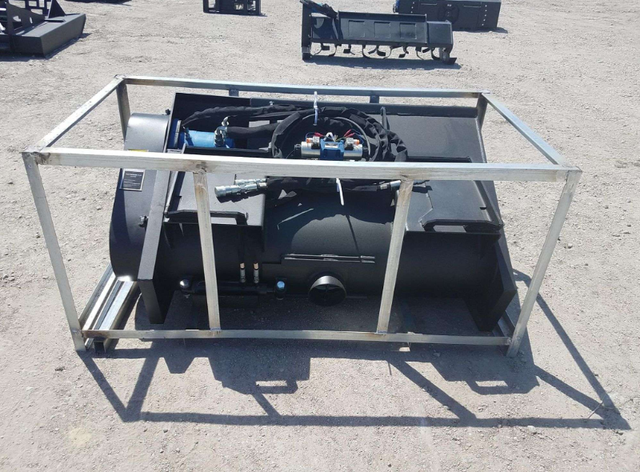 Bucket Mixer for Concrete in Other in Barrie - Image 8