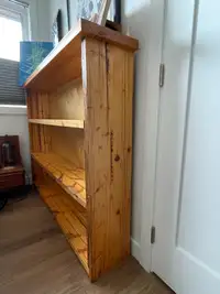 Solid wood bookcase / bookshelf
