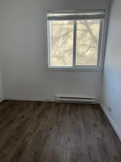 Room for rent in a 3 bedroom house Available immediately. No holds. University, college students or...