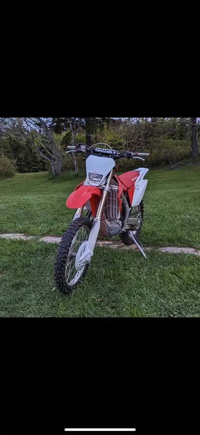 Crf450x bike needs nothing in great shape lots of power ready for a new home!!