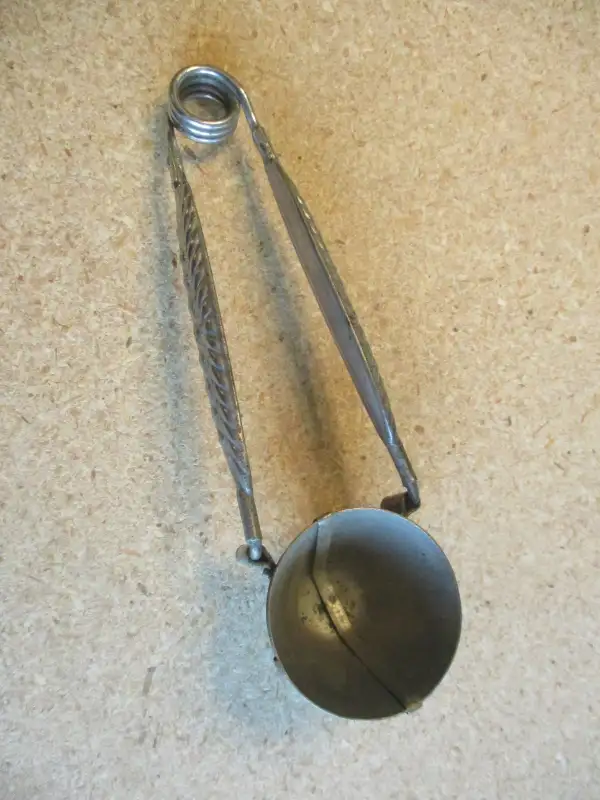 CIRCA 1900 VICTORIAN KINGERY MFG.  CONICAL ICE CREAM SCOOP $80.