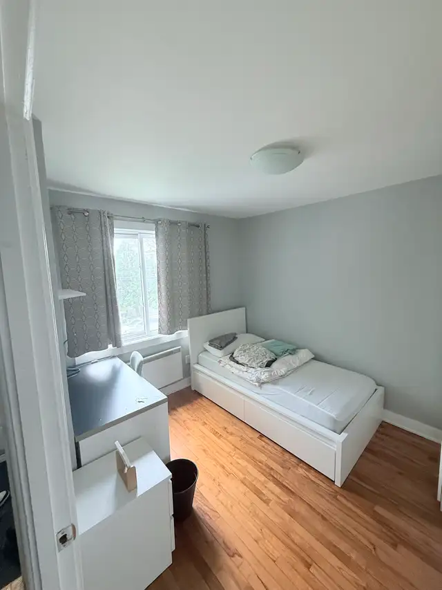 URGENT - LEASE ASSIGNMENT - Furnished room available 1st July62867602443395123