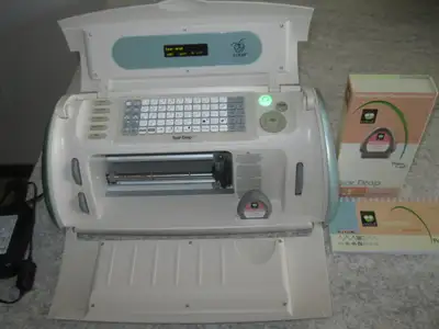 Cricut Imagine, older model : includes cutting up cartridge, Cricut Imagine Art cartridge, power sup...