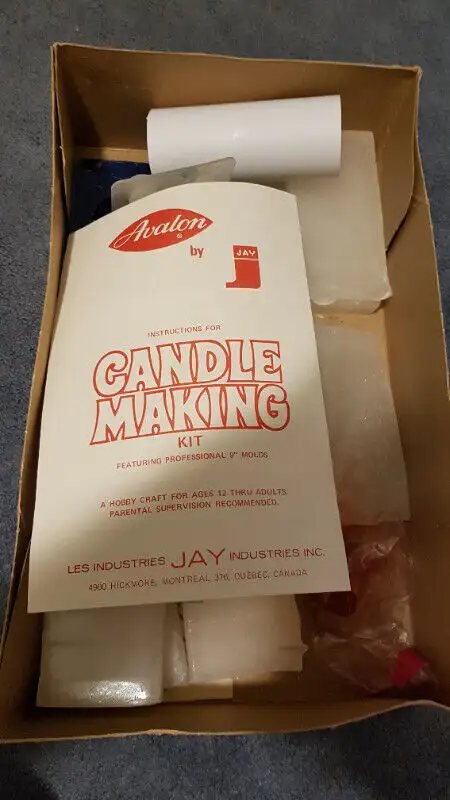 Vintage (approx. 1971) Avalon Candle Making Set with Box.63347536851201121
