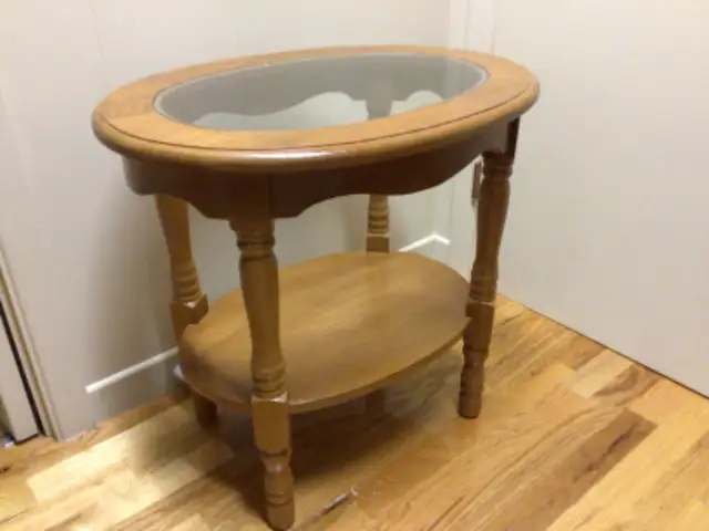 Petite table d’appoint in Coffee Tables in Rimouski / Bas-St-Laurent - Image 2