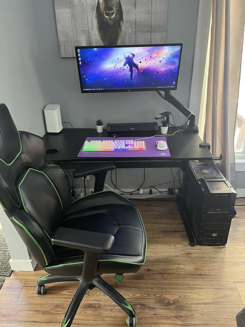 COMPLETE GAMING PC SETUP (INCLUDING DESK & CHAIR) Desktop Computers