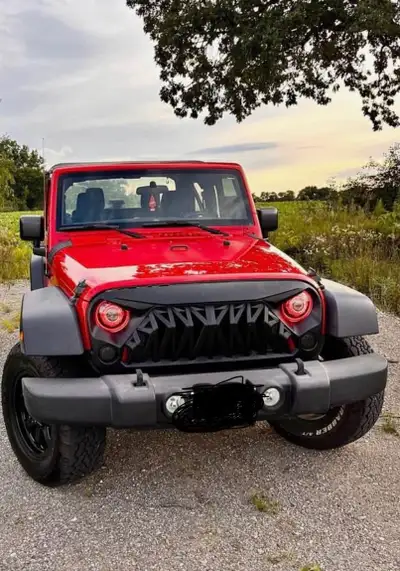 2 door Sport, in excellent condition. 6 speed manual transmission, Boss carplay radio with amp and k...