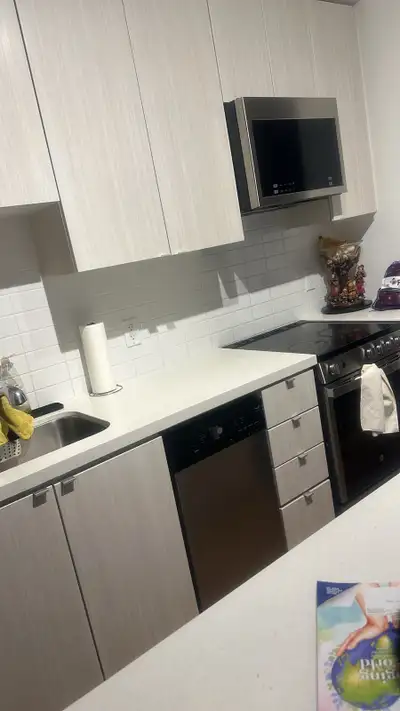 A private room in a clean, modern 3-bedroom Condo, Close to downtown and North York and nearby store...