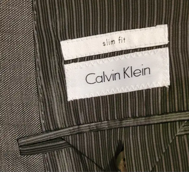 Men's XL Suit by Calvin Klein in Men's in Markham / York Region - Image 8