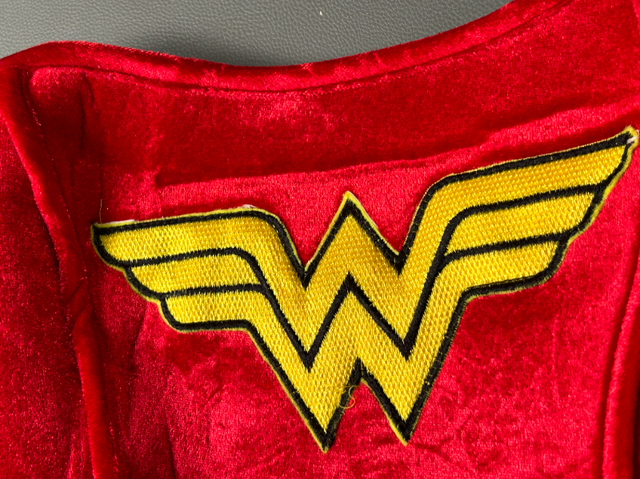 Rubie’s Secret Wishes Wonder Woman Costume - Medium in Costumes in Markham / York Region - Image 9