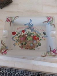 Rare Porcelain dish ashtray by Gucci