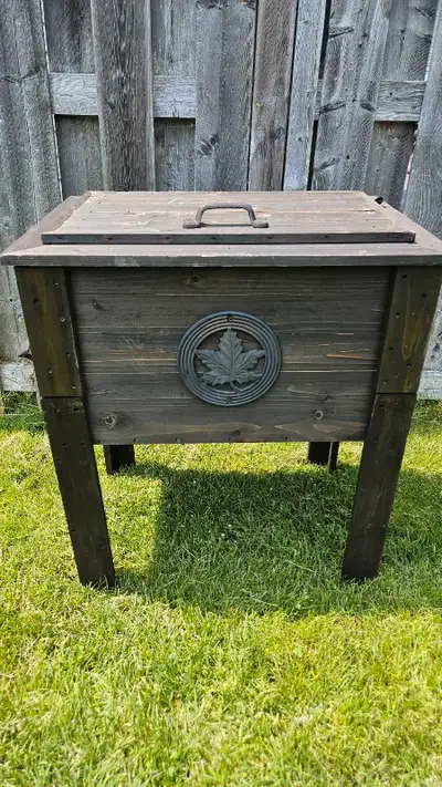 Outdoor wooden cooler, View more