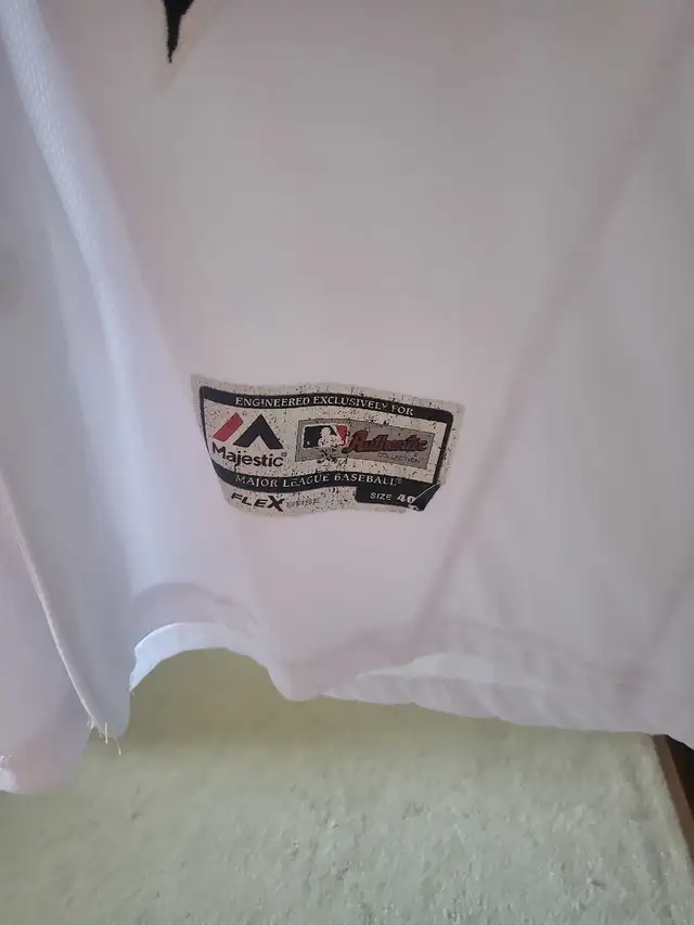 Majestic Toronto Blue Jays Guerrero Jr. Jersey in Baseball & Softball in Ottawa - Image 3