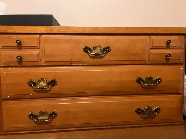 wooden dresser in Dressers & Wardrobes in City of Toronto - Image 6