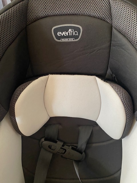 Siège d'appoint pour auto 2-en-1 Evenflo Chase Plus in Strollers, Carriers & Car Seats in City of Montréal - Image 3