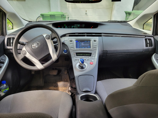 Toyota Prius 2013 dans Autos et camions  à Ville de Montréal - Image 2