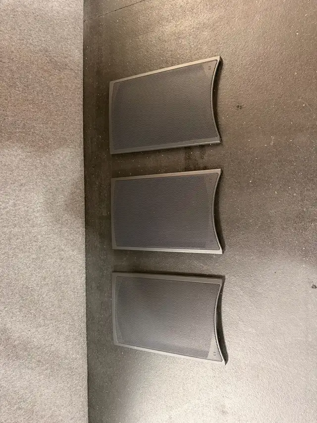 Infinity RS2 Bookshelf Speakers x 3 in Speakers in Markham / York Region - Image 7