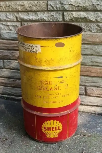 NICE SIZED VINTAGE SHELL OIL STEEL DRUM, View more