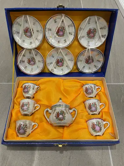 Adam Gold Porcelain China Doll Tea Service 13 Piece Co, View more