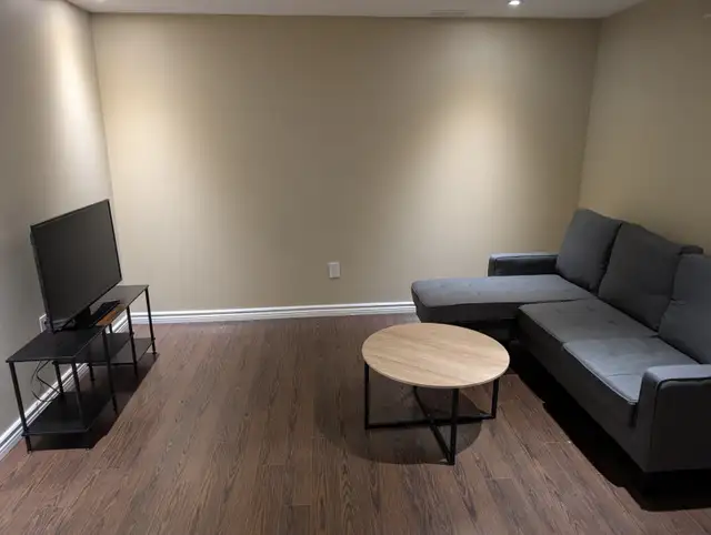 1 bedroom basement apartment in Short Term Rentals in Mississauga / Peel Region - Image 3