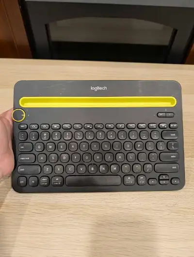 Bluetooth Logitech Wireless K480 Keyboard for sale works $20, View more