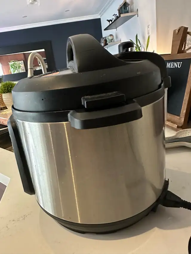 Instant Pot Duo Plus 6 Quart 9-in-1 Electric Pressure Cooker63436970855427122