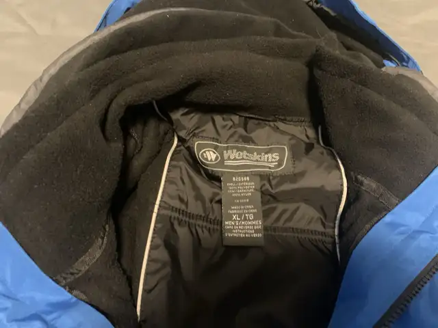Winter Coat in Men's in Oshawa / Durham Region - Image 2