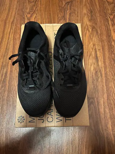 Women’s Black Nike Revolution 6, View more